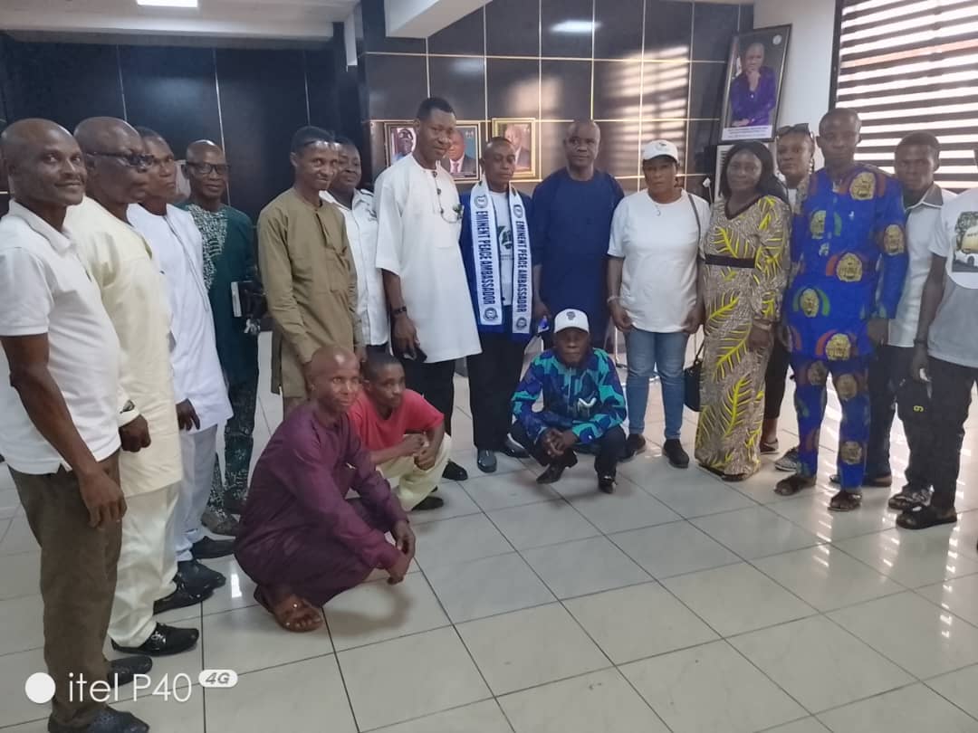 Nigerian Liberty Movement (NLM) Etche chapter visits Dr Uzodinma Nwafor the Chairman of Etche LGA